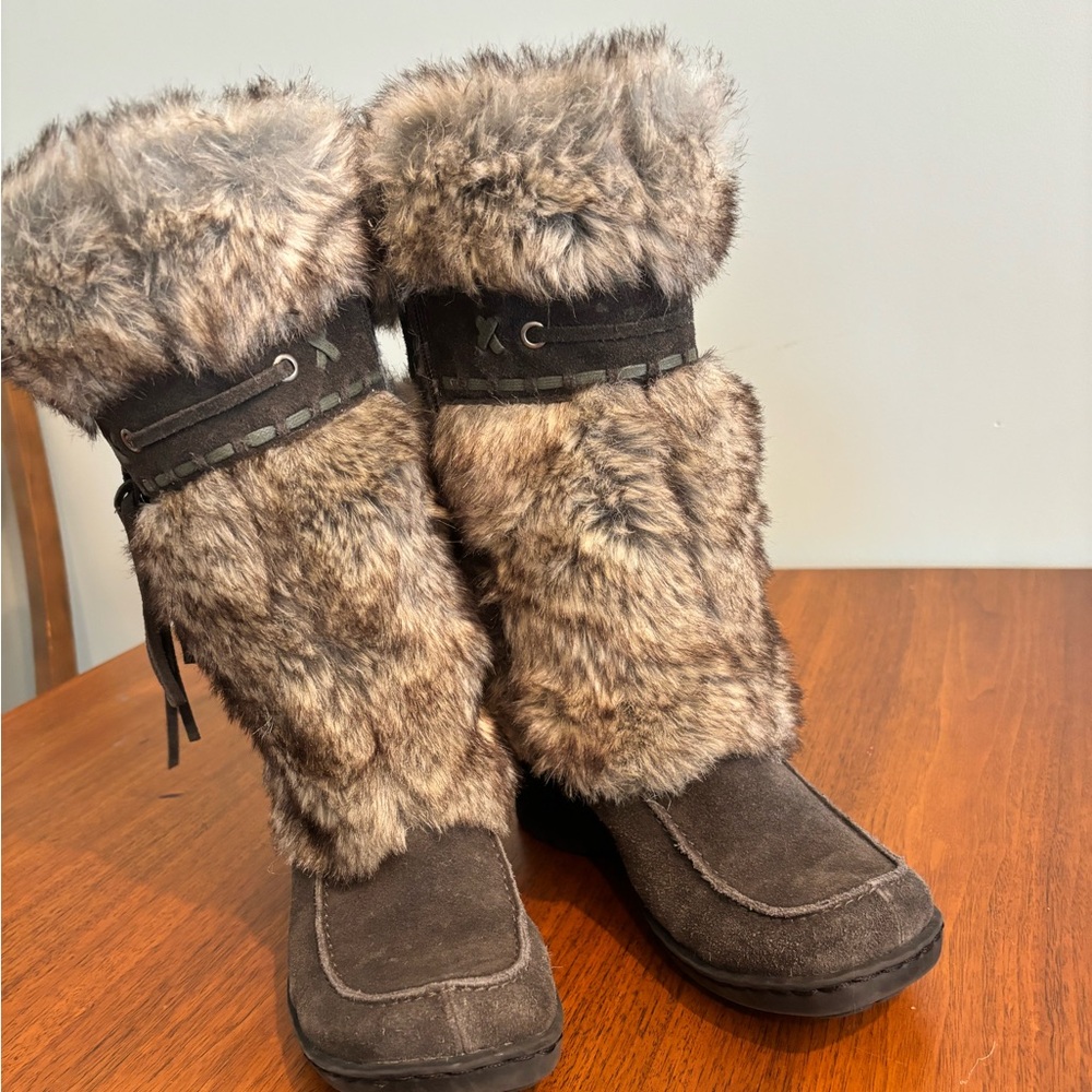 Bare Traps Faux Fur lined boots. Size 7.5
